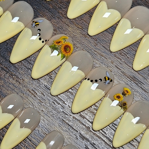 Custom Handcrafted Press On Set - Medium Almond - NWOT - Picture 4 of 8